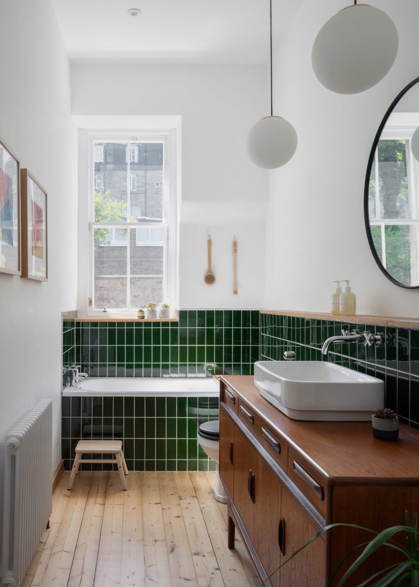 Bathroom in Edinburgh apartment by Luke and Joanne McClelland