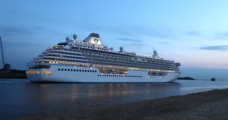 Crystal launches new travel advisor booking…