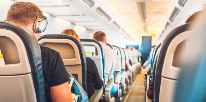 The U.S. begins investigation of airline loyalty programs