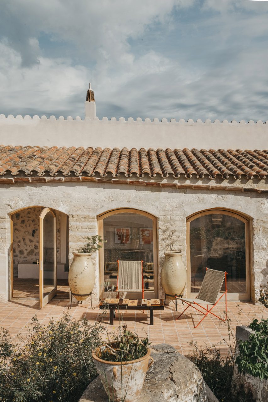 Menorca farmhouse conversion, Estancia San José, by Atelier du Pont and Aru Arquitectura