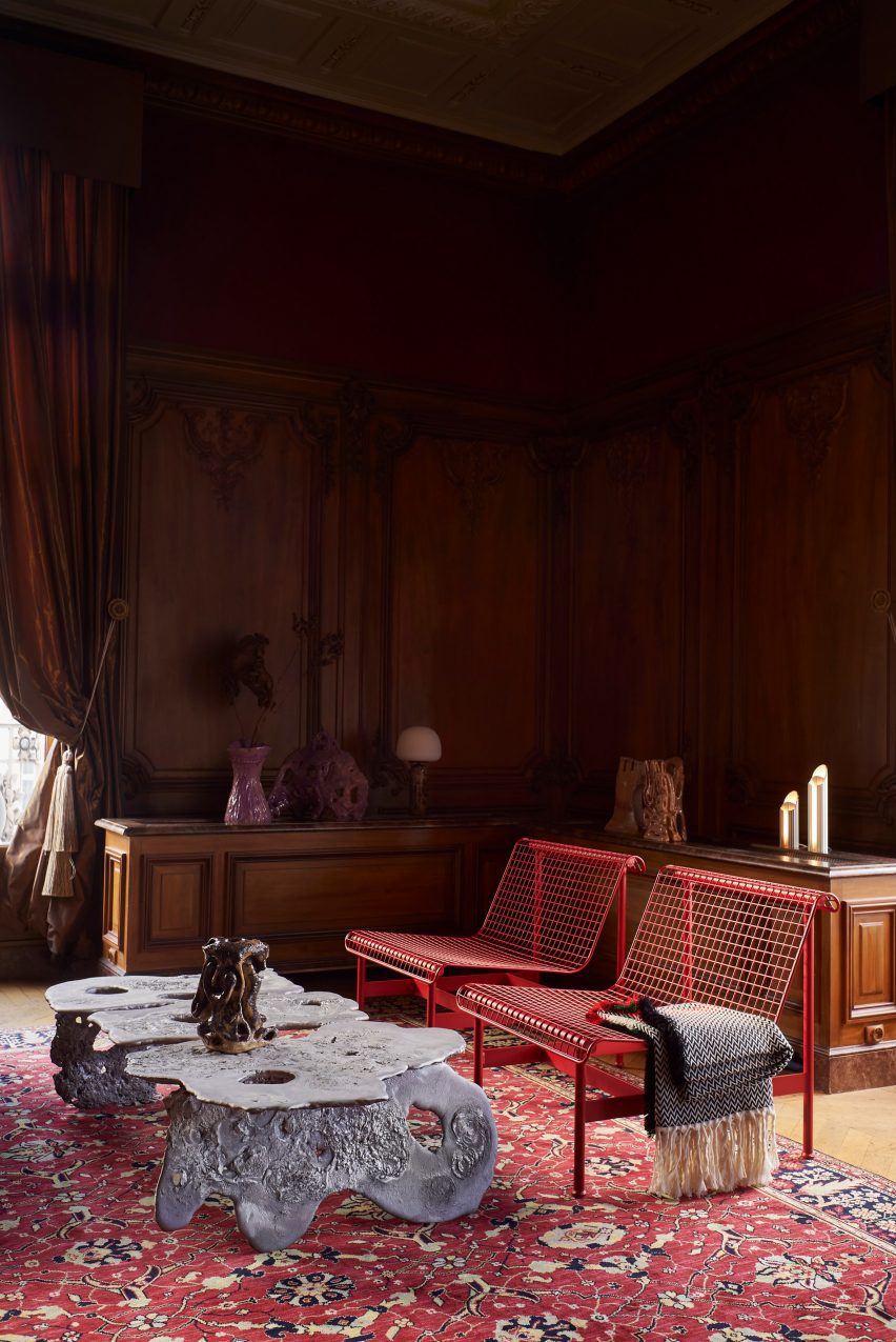 Table by Ali Shah Gallefoss and chairs by Vestre in Et Hjem/Chez Soi at Musée d'Orsay