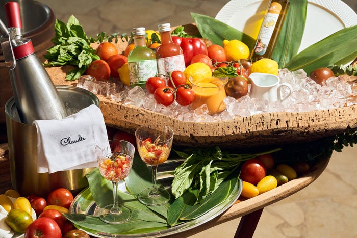 2._Tableside_Service_Claudie_Gazpacho_credit_Ruben_Cabrera.jpg 2._Tableside_Service_Claudie_Gazpacho_credit_Ruben_Cabrera.jpg