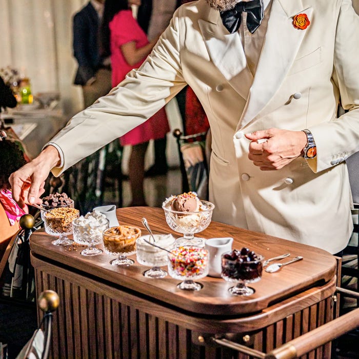 3._Tableside_Service_Marigold_Club_sundae_cart_credit_Zach_Horst.jpg 3._Tableside_Service_Marigold_Club_sundae_cart_credit_Zach_Horst.jpg