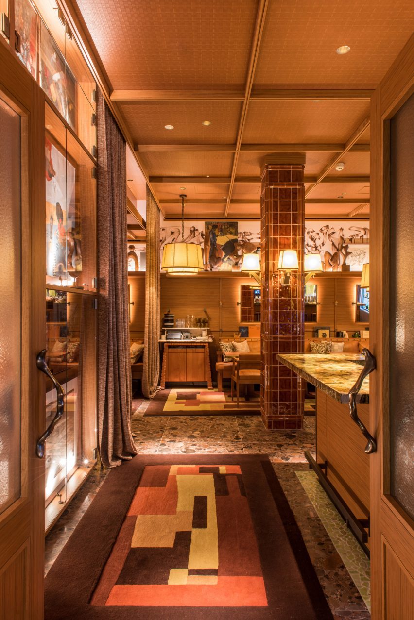 Passageway leading to richly decorated restaurant