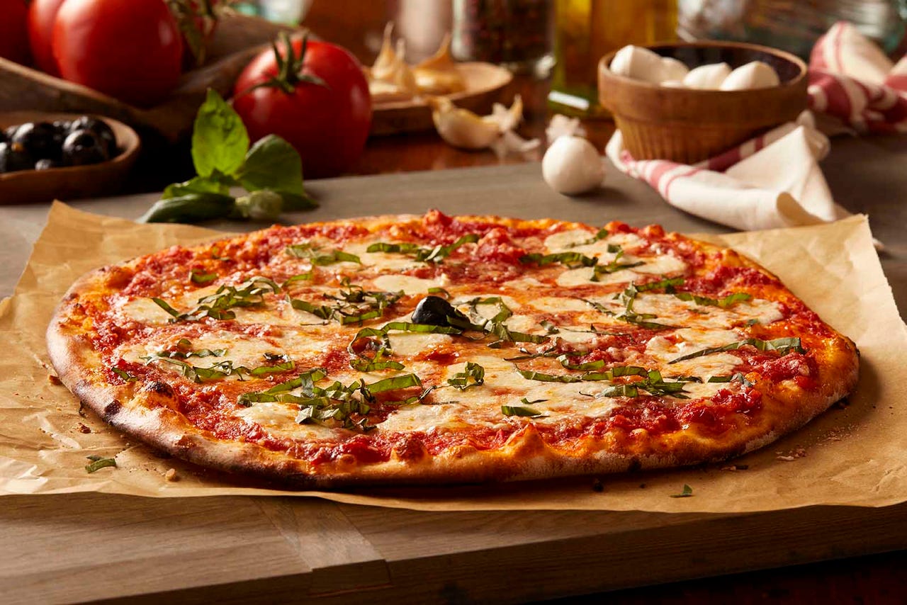 Bertucci_s_161012_Bertuccis_MargheritaPizza_0615_RTF_PREVIEW.jpg