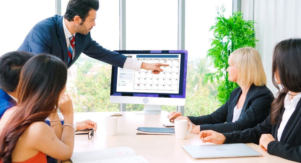 7 Social Media Tips to Help Your Hotel Stand Out This Peak Season 116 Plan Ahead with a Seasonal Content Calendar