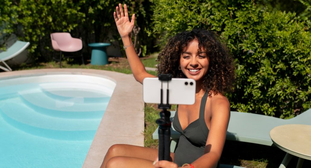 7 Social Media Tips to Help Your Hotel Stand Out This Peak Season 121 social media influencer