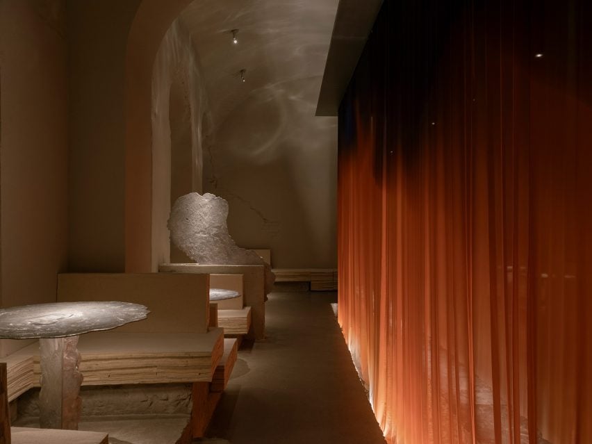 Large-scale textile installation