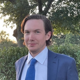 Une image contenant personne, arbre, Visage humain, plein air

Le contenu généré par l’IA peut être incorrect.