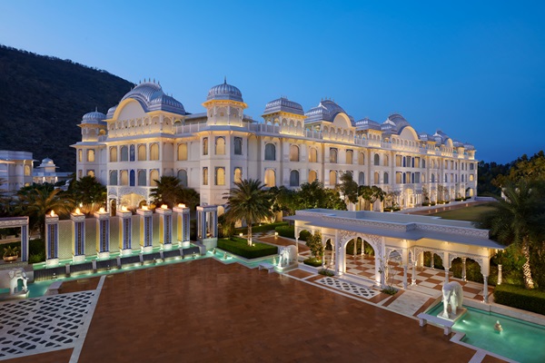 7 luxury travel trends shaping 2026