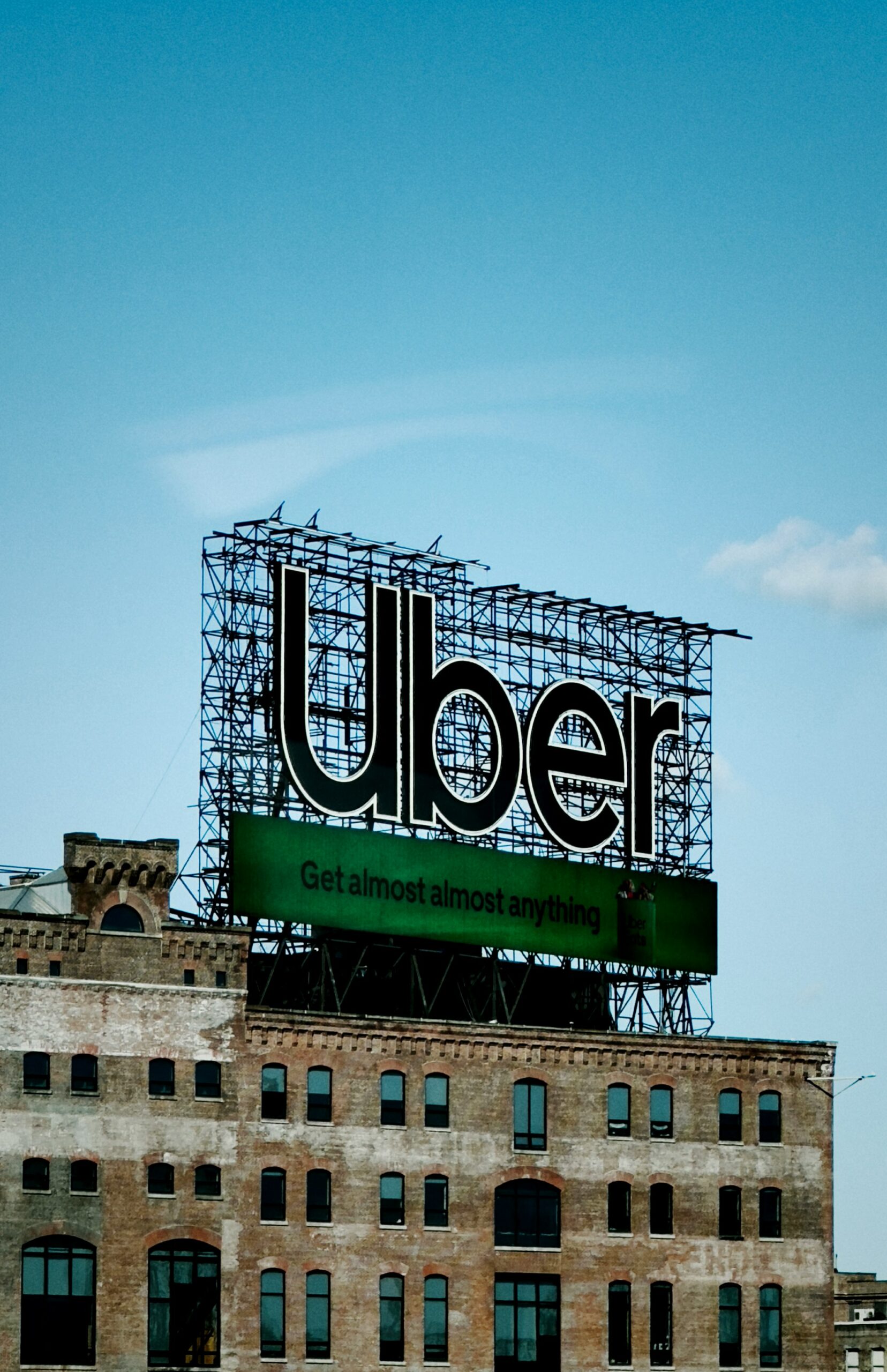 Uber Partners with Expedia to Offer 700,000 Hotels and 300,000 Rentals, Enhancing Uber One Subscriber Benefits