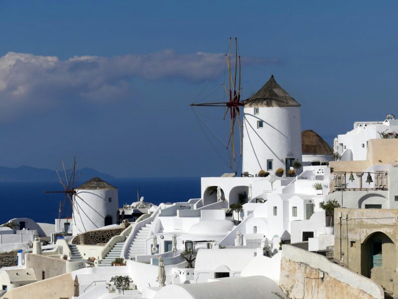 Bellonias Villas on Santorini Completes Full Renovation of 26 Suites, Reopening in April 2026