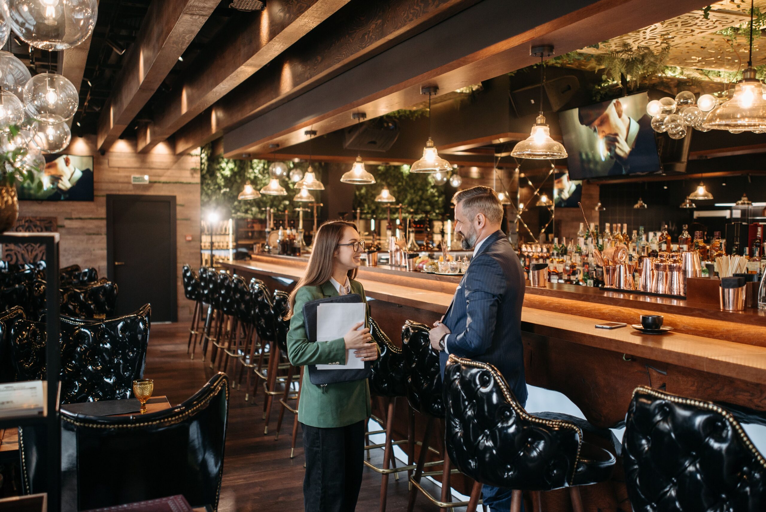 US Hotel Industry Exceeds Expectations with 1.0% ADR and 2.2% RevPAR Gains Amid Industry Challenges