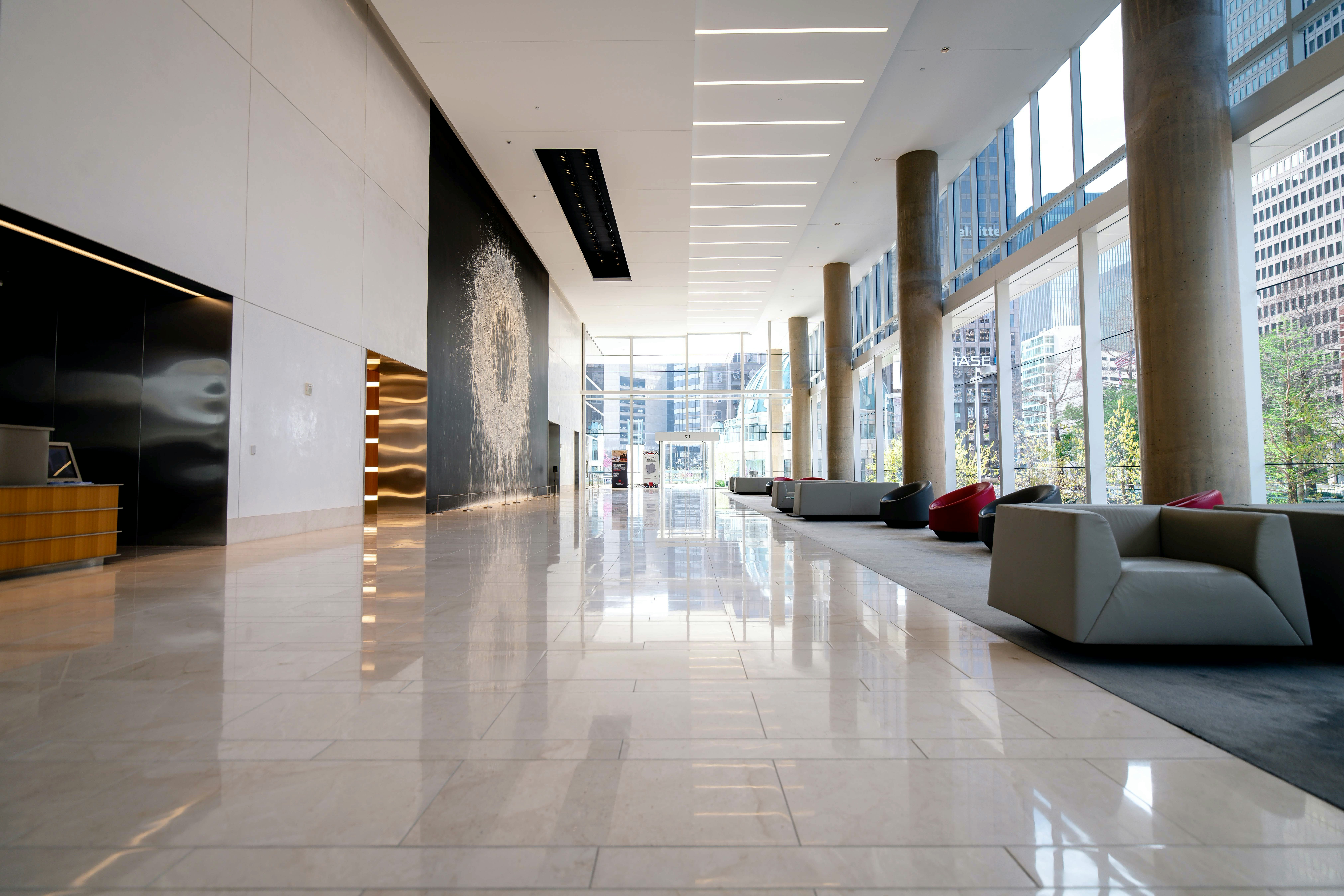 Mews CEO Advocates Mobile Apps for Housekeeping and Online Check-In to Streamline Hotel Arrivals and Boost Revenue