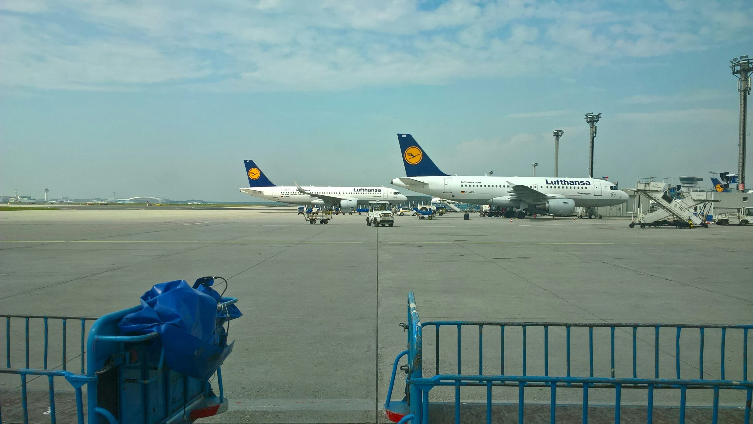 Airline Executives Focus on Ancillary Revenue and Geopolitics, with AI Discussion Declining Since 2022