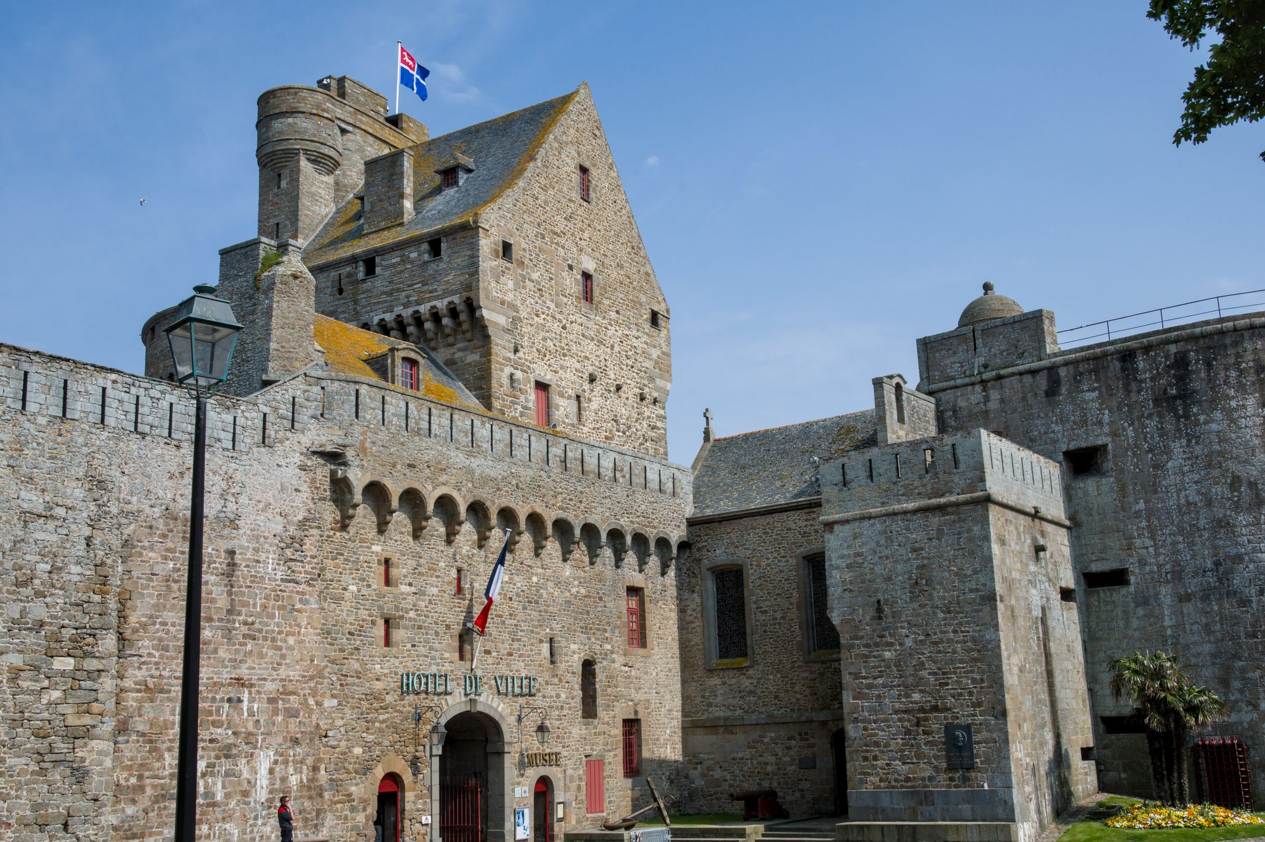 Accor and Banque des Territoires Partner to Revitalize Vauban Citadel, Creating 170 Jobs on Belle-Île
