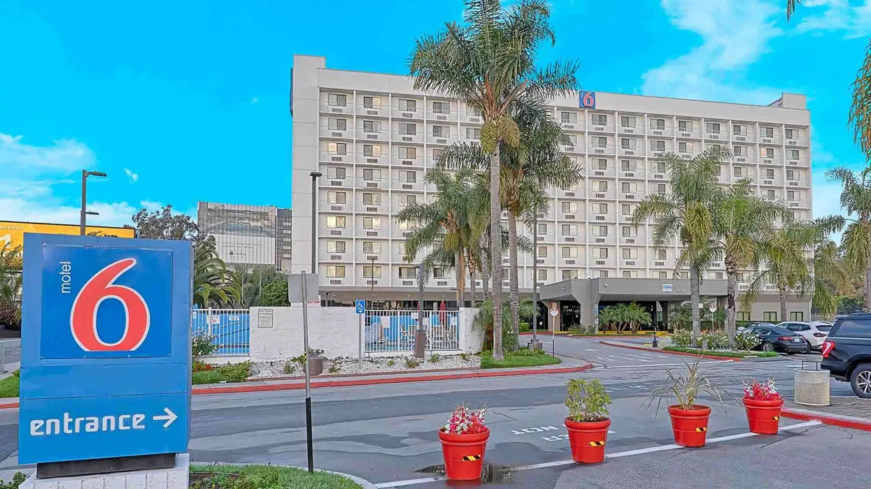 Aggregator Downloaded image for imported item 224779 - 10 Minutes News for Hoteliers G6 hospitality launched a motel 6 plugin in chatgpt