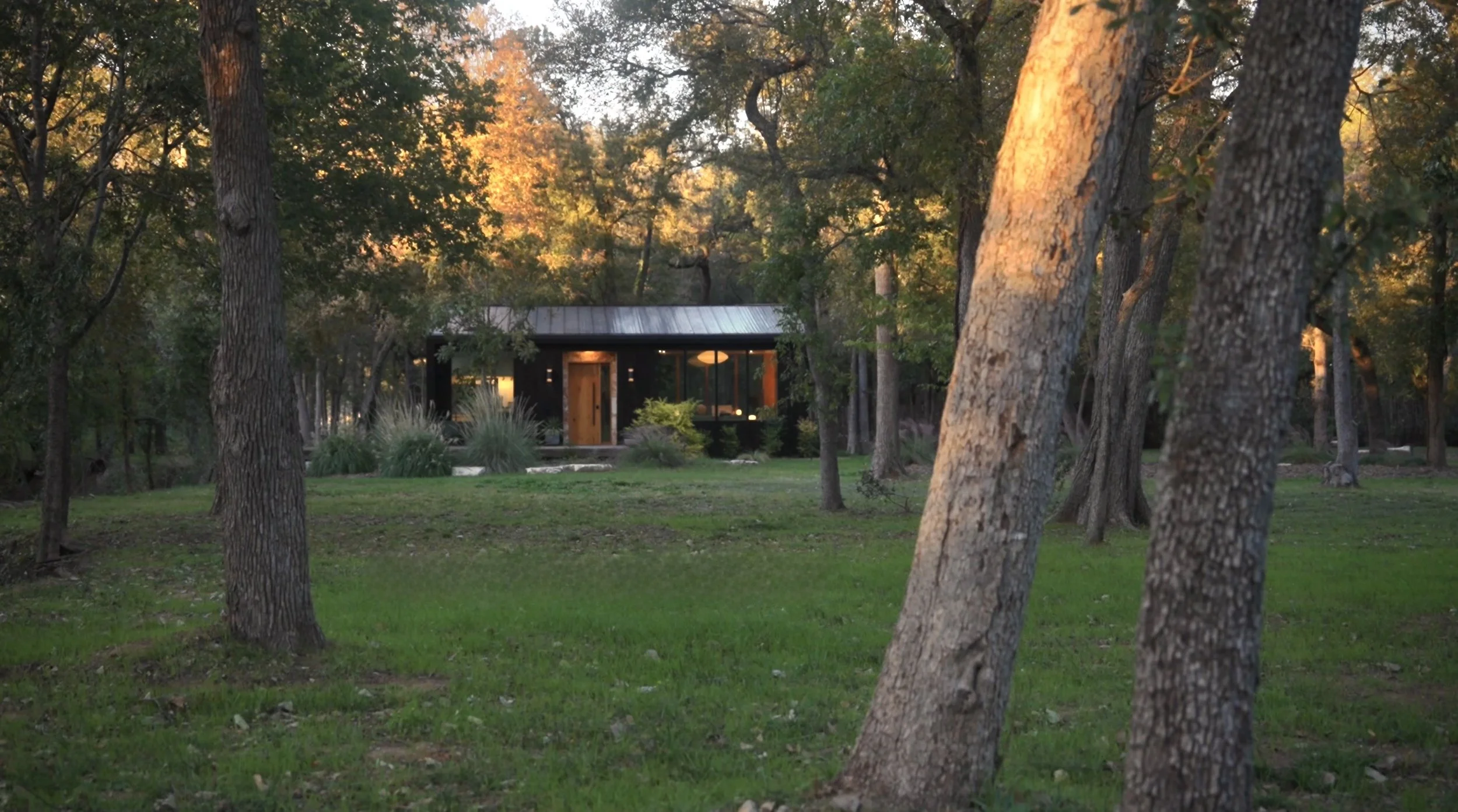 Author Announces Book Project on Building Nature Hotels and Personal Growth Following Free Workshops