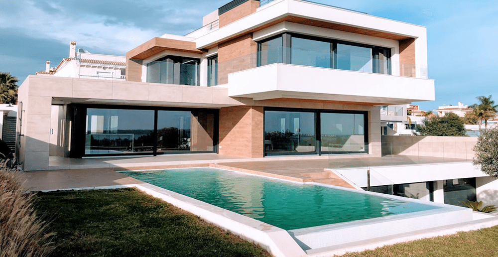 Luxury Travel Trends: Why Luxury Villa Bookings Are Surging