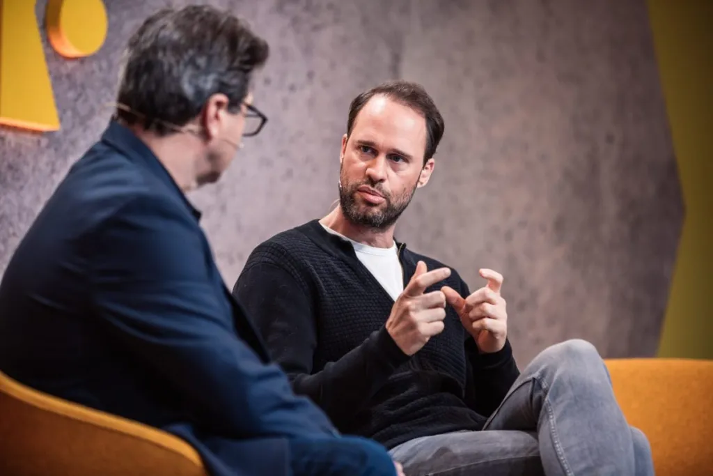 Airbnb Appoints Former Booking.com Executive Pepijn Rijvers as Chief Business Officer to Boost Hotel Expansion