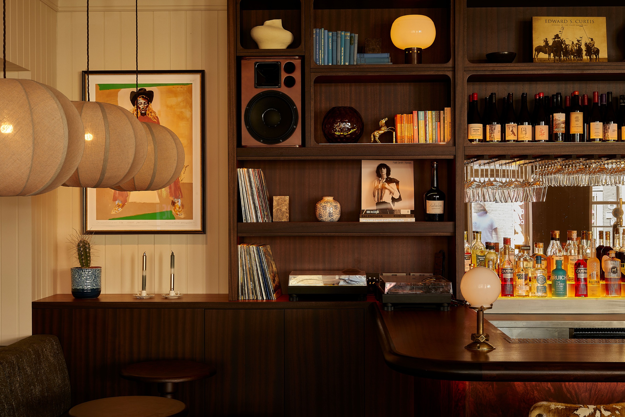 Bar Blondie Opens in London’s Queen’s Park, Offering Creative Midcentury Vibes and Southern French Cuisine