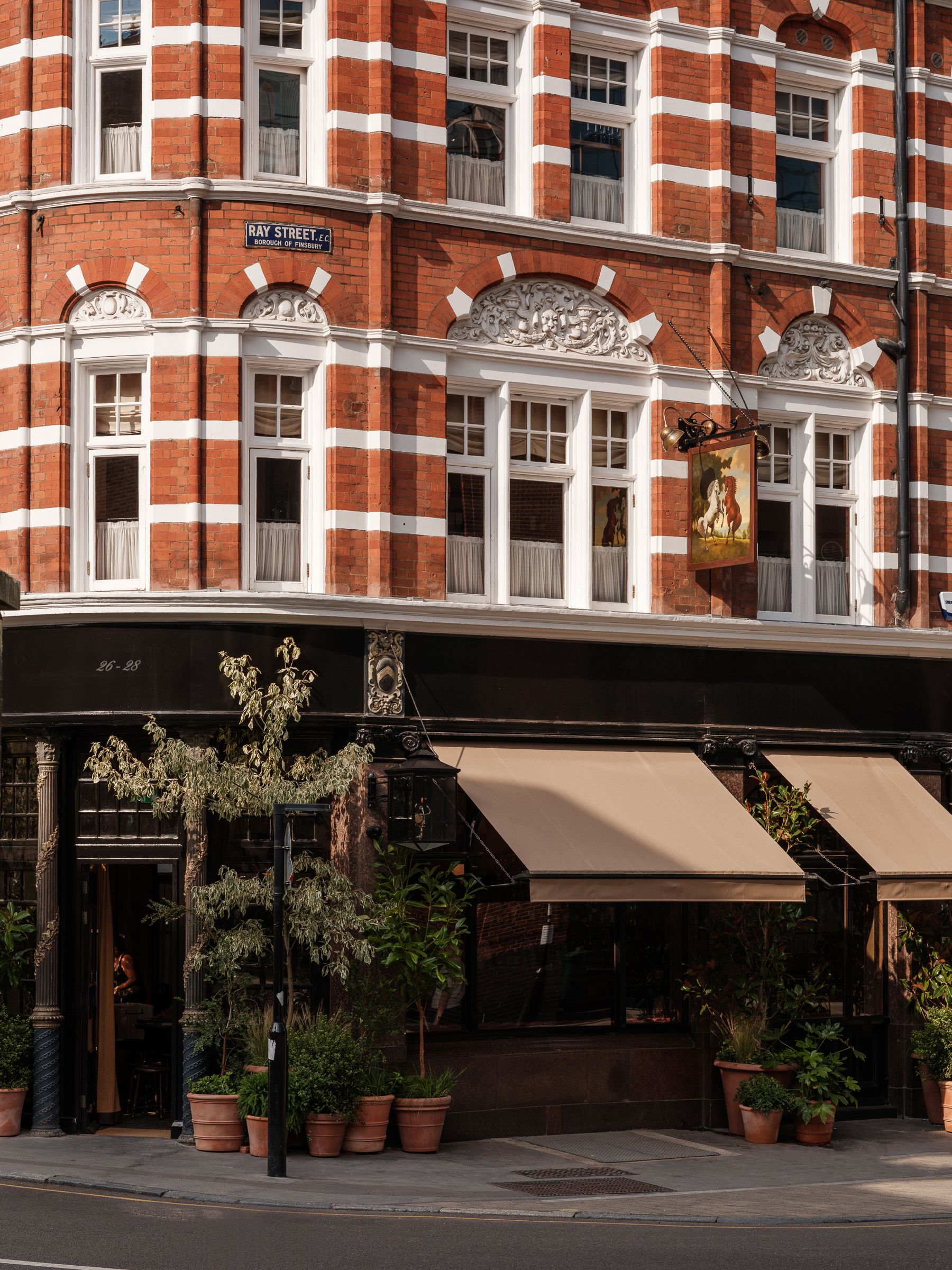 The Horses is everything you want a British pub to be – and more