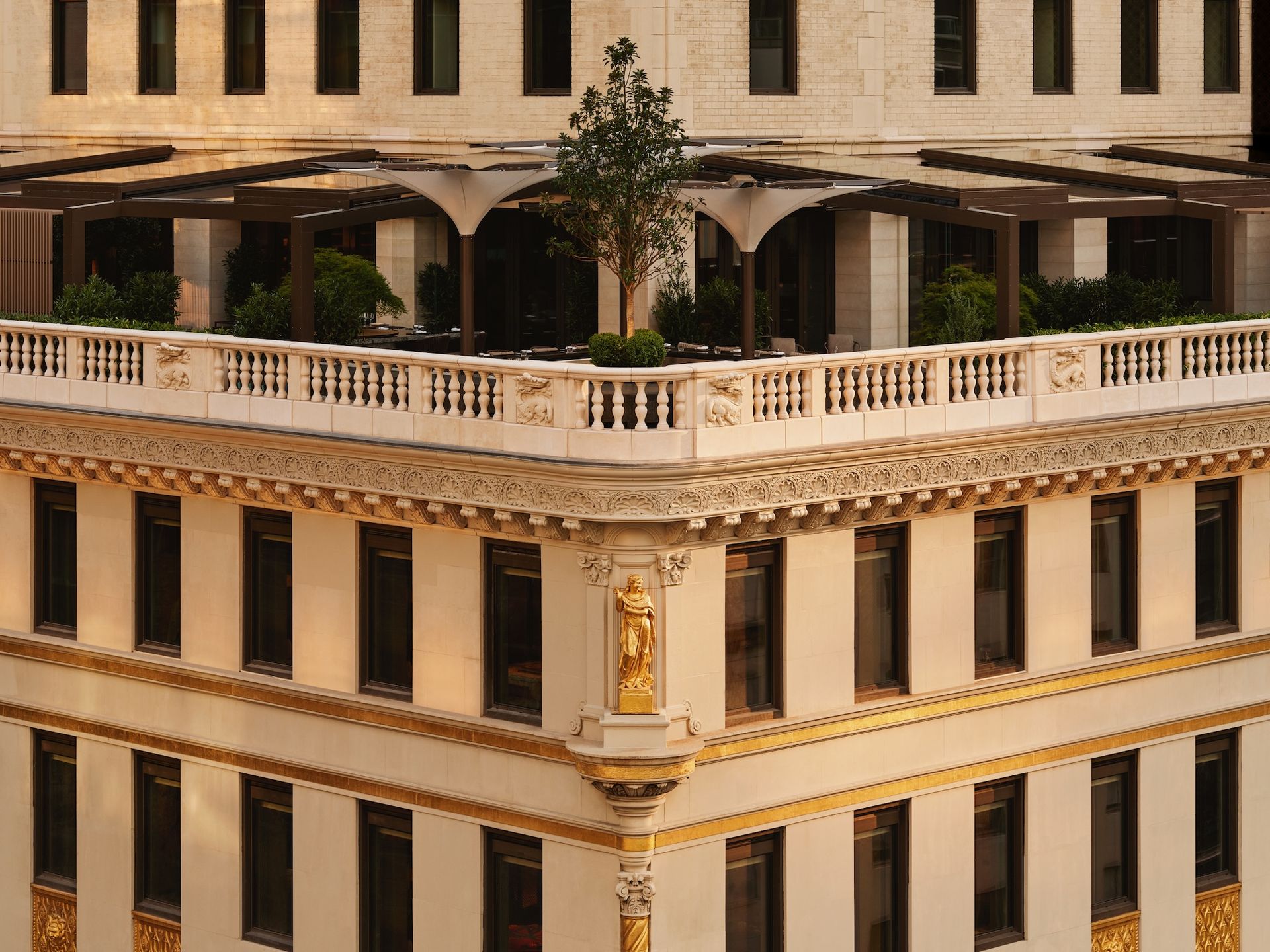 Aman New York Opens New Luxury Private Residences, Expanding Its Offerings in the Iconic Crown Building