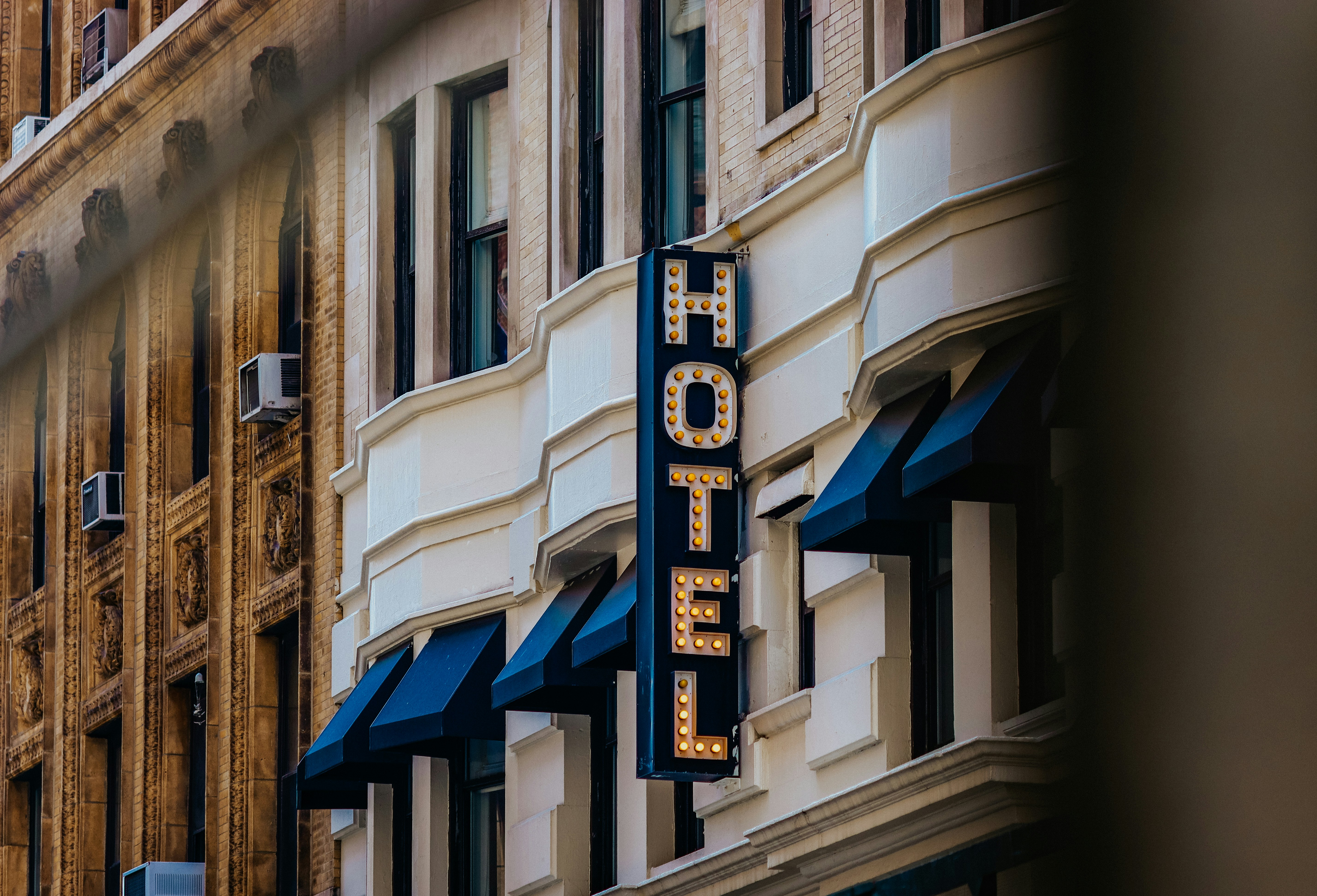 Lighthouse Introduces AI-Driven Website Personalization Tools to Enhance Direct Bookings for Luxury Hotels Across 80,000 Locations