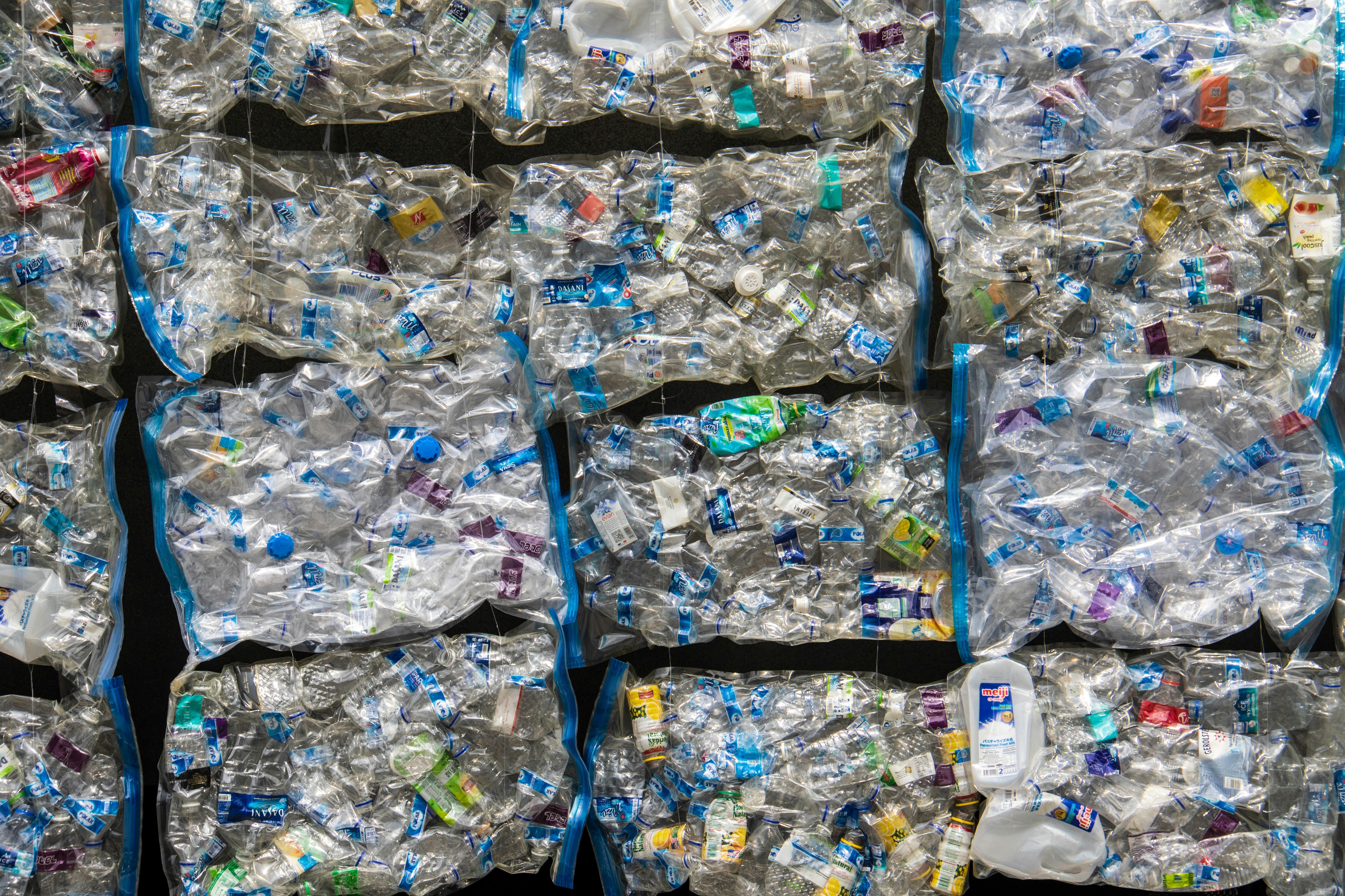 EU's Packaging and Packaging Waste Regulation Enforces PFAS Restrictions in Food-Contact Packaging Starting August 2026