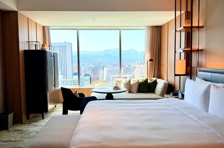 RoomPriceGenie Report: Hotels Embrace AI Pricing but Hesitate to Hand Over Control