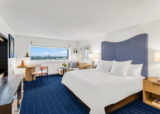 Guest room ocean view king 1