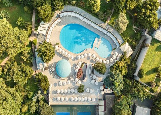 Hilton istanbul bosphorus outdoor pool