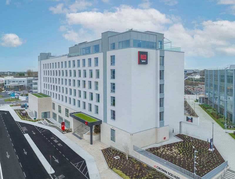 Gavin Taylor Discusses Clermont's Strategy to Stand Out in London's Competitive Hotel Market with New Collaborations