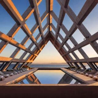 The cape town edition rooftop pool 300kb