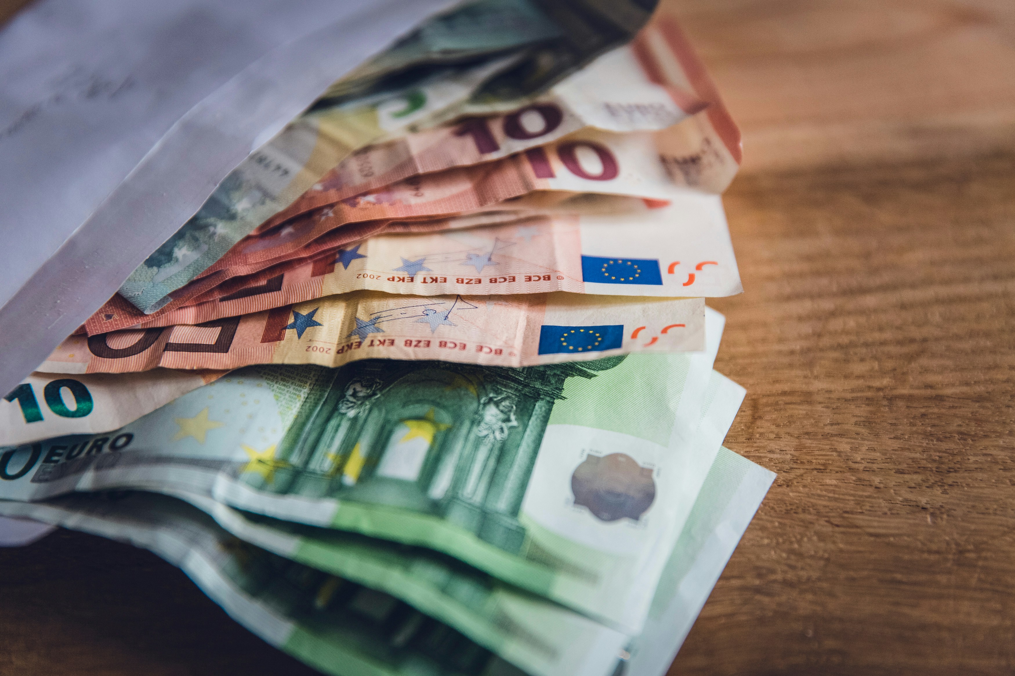 Independent Hotels Bear the Financial Burden of New Travel Distribution Layers, Unlike Airlines and Chains