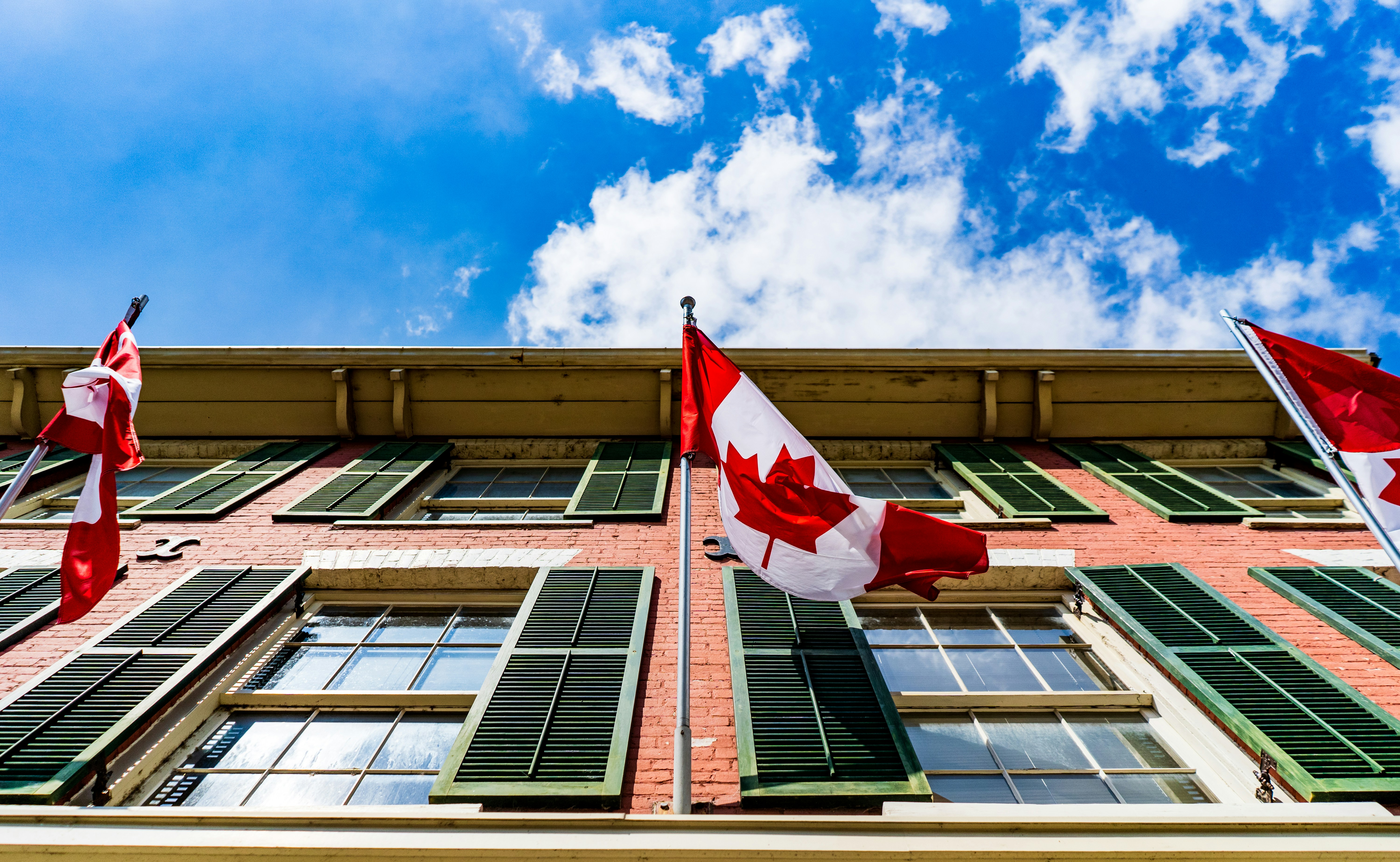canada-hotels-report-largest-occupancy-and-revpar-gains-since-2023 - 10 Minutes News for Hoteliers
