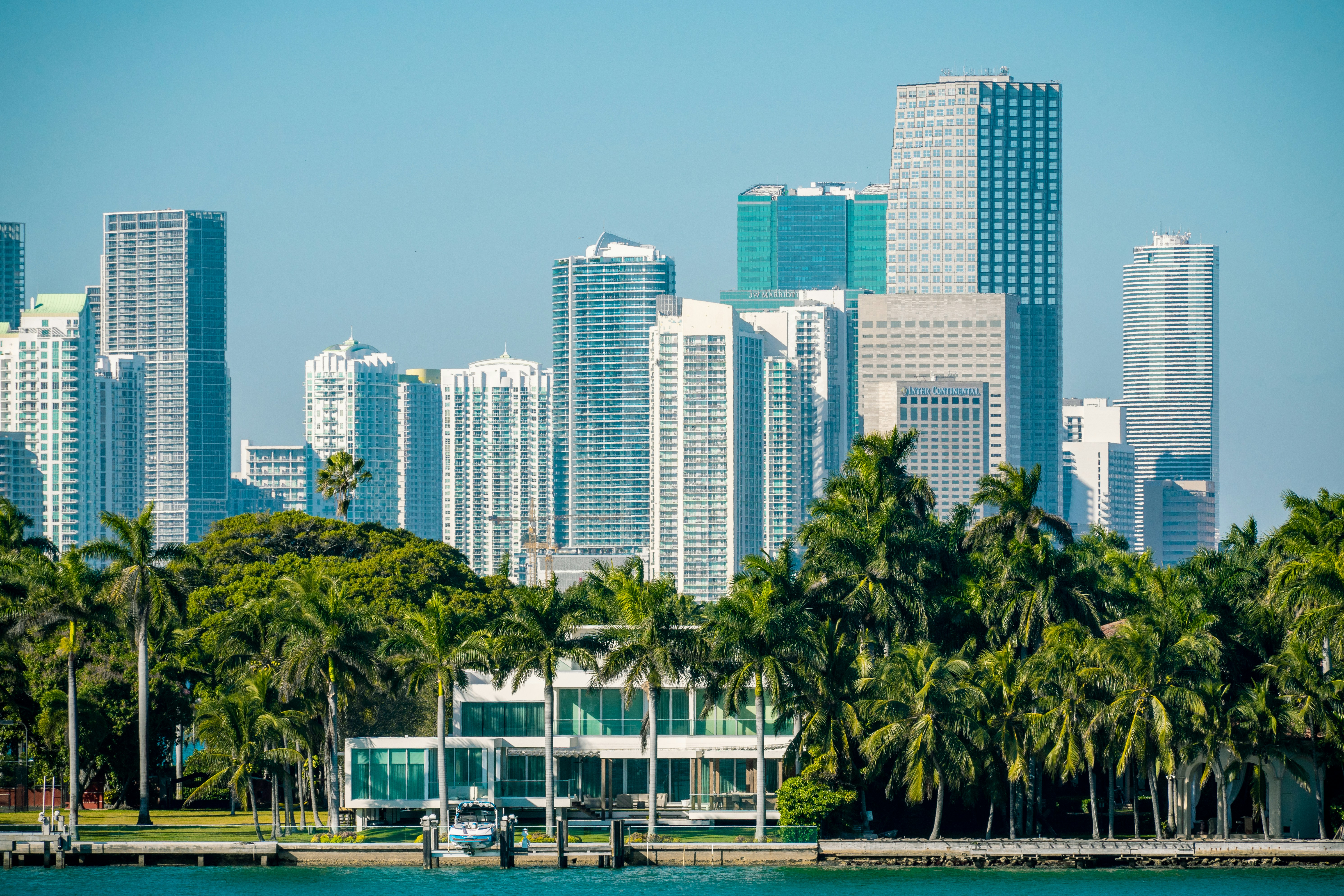 The Gale Miami Hotel Enhances Guest Experience with Canary Technologies' Mobile Check-In and AI Solutions