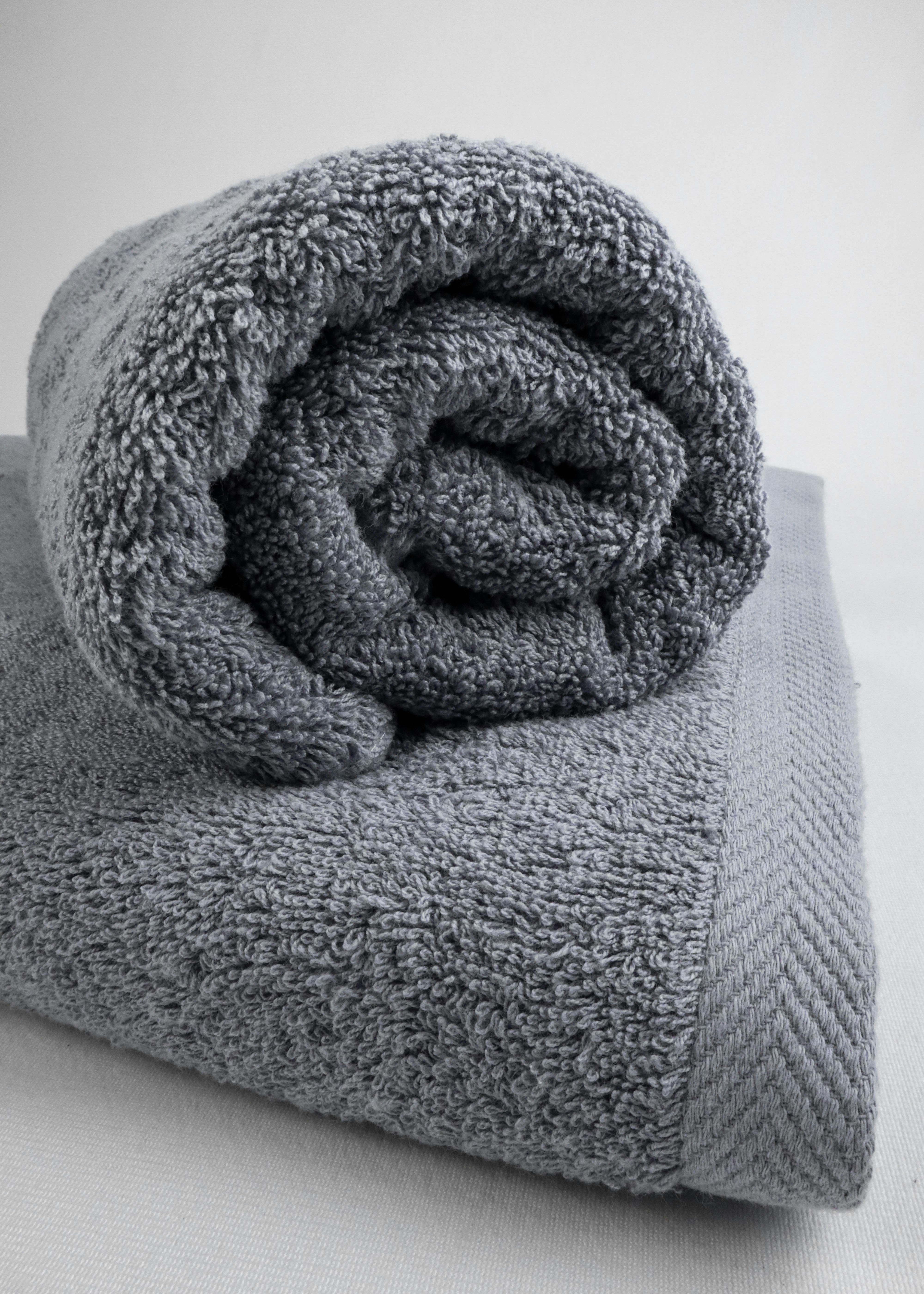 Grey Towels Reduce Replacement Rates by 20-30% and Offer Cost Savings for Boutique Hotels and Short-Term Rentals